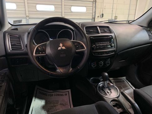 Used 2015 Mitsubishi Outlander Sport ES image 4