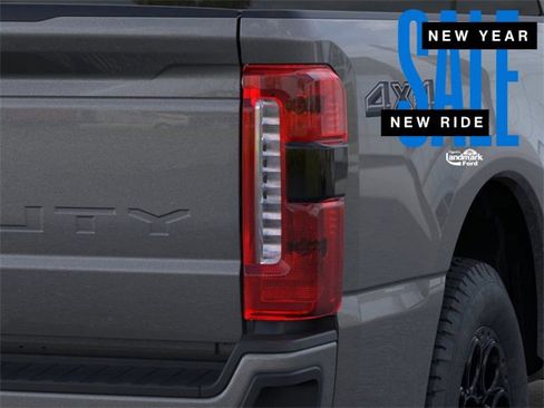 New 2026 Ford F350 Lariat w/ Black Appearance Package image 21