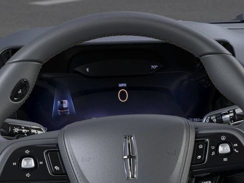 Used 2026 Lincoln Aviator AWD image 16