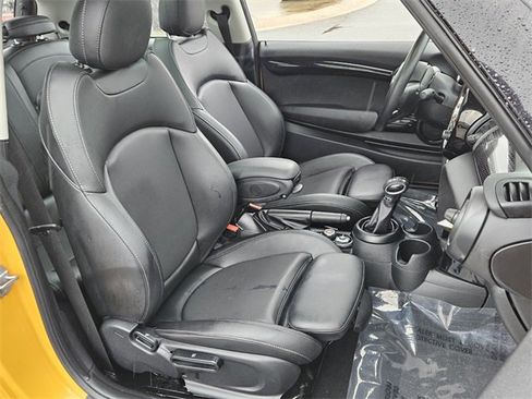 Used 2018 MINI Cooper S image 13