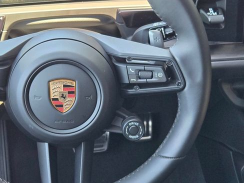 Certified 2026 Porsche Cayenne GTS AWD/4WD image 18