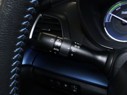 Used 2019 Subaru Crosstrek Hybrid w/ Moonroof Package w/Navigation image 23