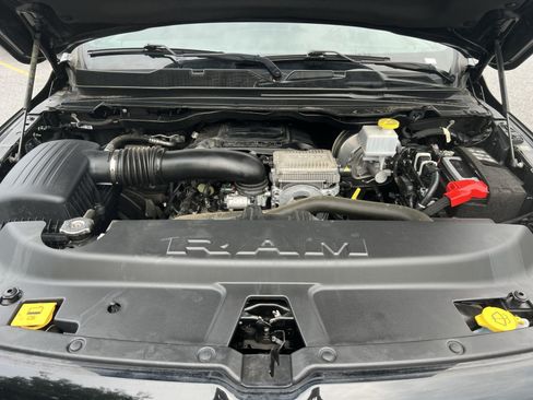Used 2023 RAM 1500 Laramie AWD/4WD image 27