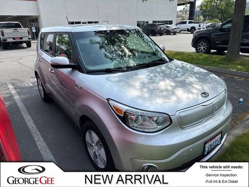 Used 2016 Kia Soul EV + FWD image 1