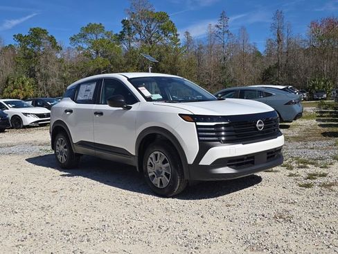 New 2026 Nissan Kicks S image 2