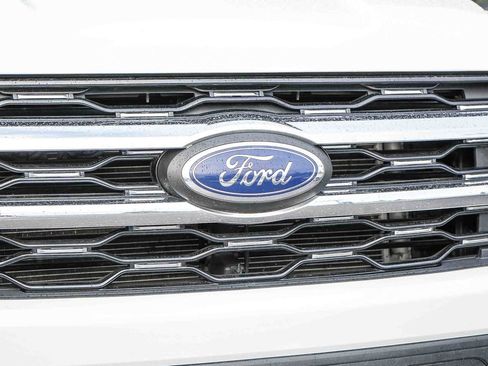 Used 2023 Ford Expedition Limited image 5