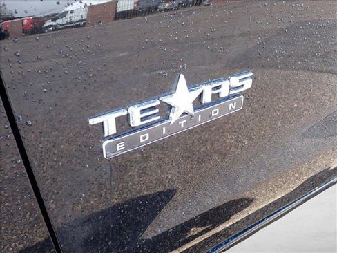 Used 2022 Chevrolet Silverado 1500 LT w/ Texas Edition Plus RWD image 8