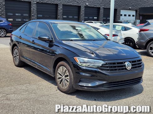 Used 2020 Volkswagen Jetta SE w/ SE Cold Weather Package FWD image 1