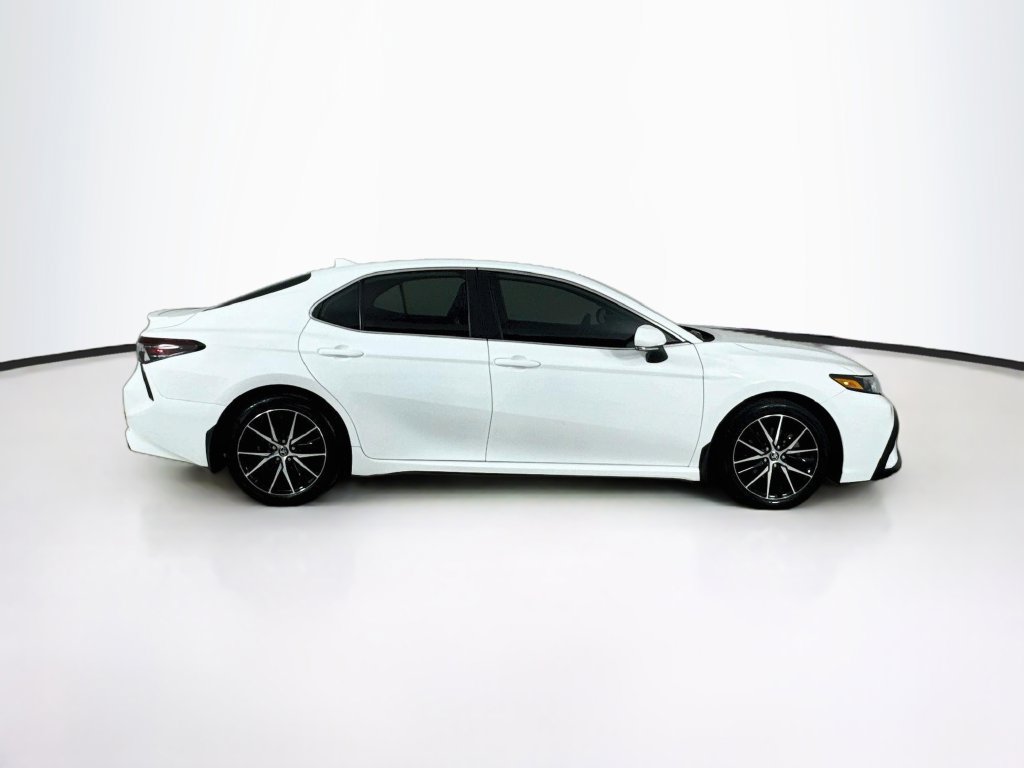 Used 2023 Toyota Camry SE FWD image 8
