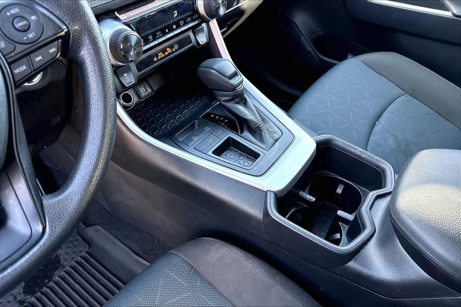 Certified 2025 Toyota RAV4 XLE w/ Convenience Package FWD image 16