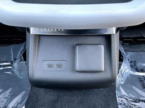 New 2026 Cadillac Lyriq Premium Luxury w/ LPO, Floor Liner Package AWD/4WD image 20