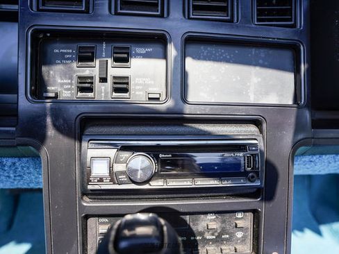 Used 1988 Chevrolet Corvette Convertible RWD image 34