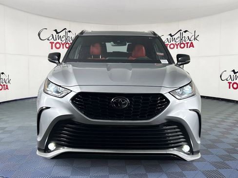 Used 2022 Toyota Highlander XSE image 3