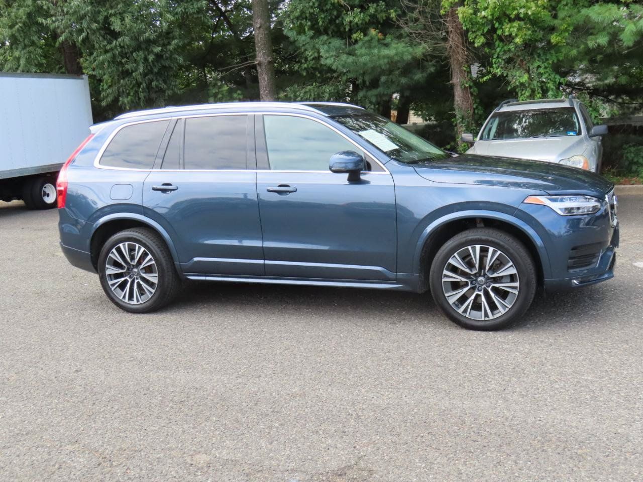 Used 2021 Volvo XC90 T5 Momentum w/ Climate Package AWD/4WD image 7