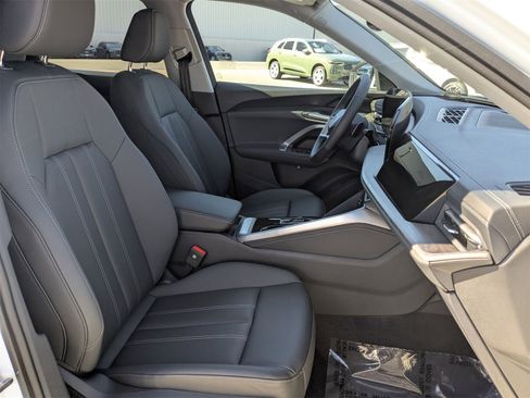 New 2025 Audi Q5 Premium image 10