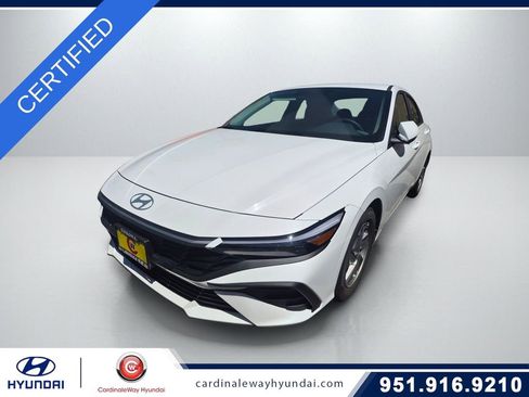 Used 2025 Hyundai Elantra SE w/ Cargo Package FWD image 1