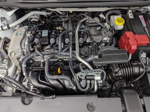 Used 2025 Nissan Sentra SR FWD image 30