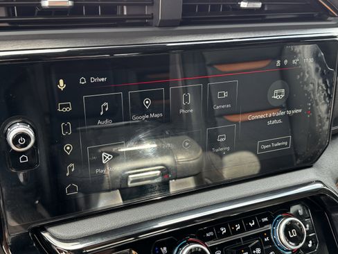 Used 2025 GMC Sierra 2500 AT4 image 18