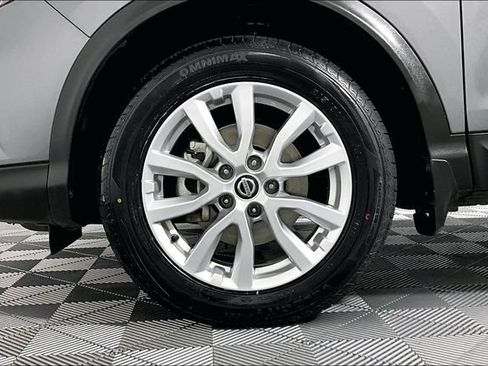 Used 2022 Nissan Rogue Sport SV FWD image 8