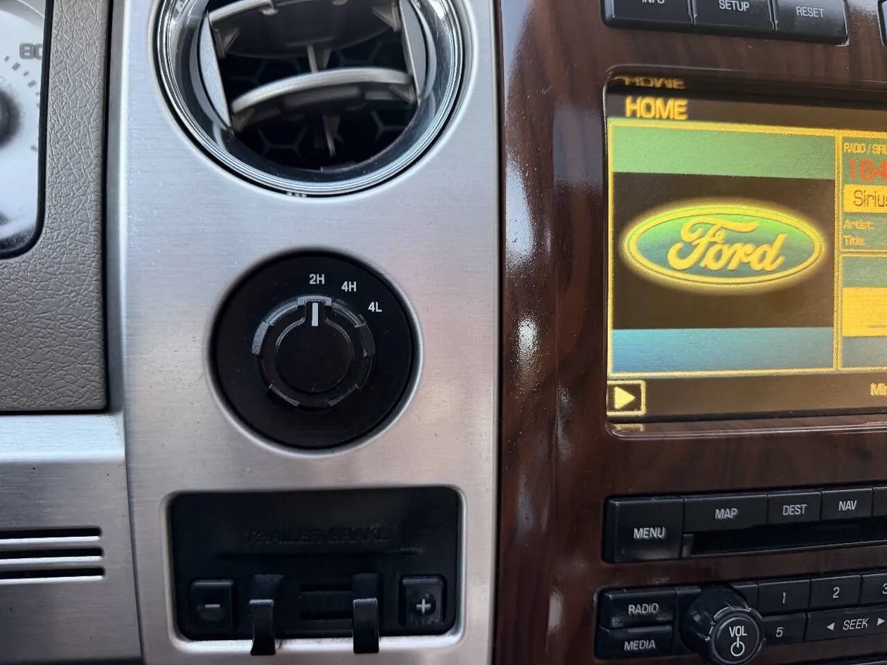 Used 2010 Ford F150 Platinum AWD/4WD image 40