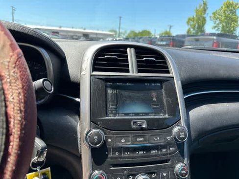 Used 2015 Chevrolet Malibu LT FWD image 6
