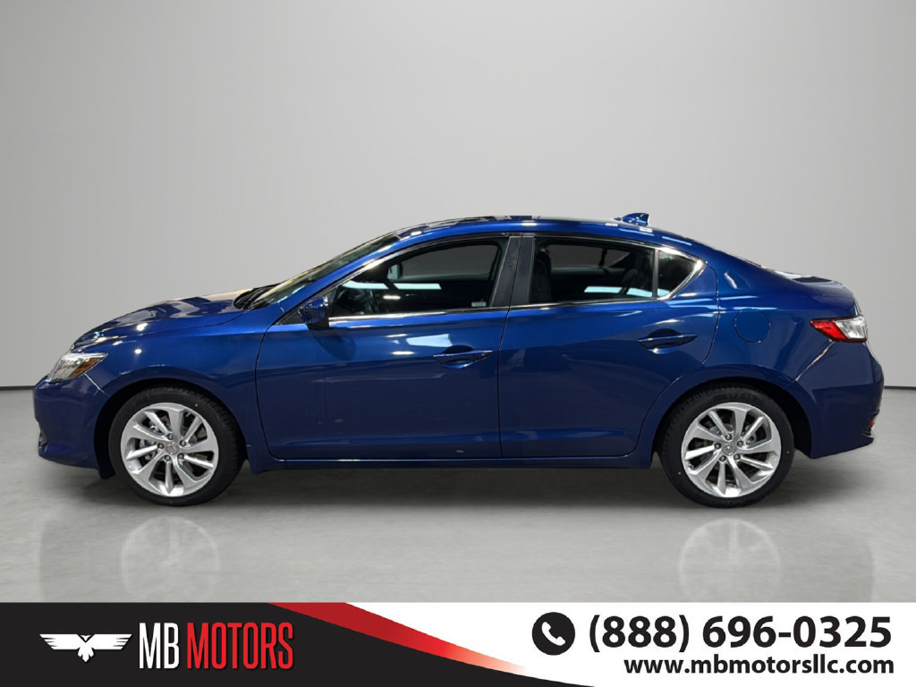 Used 2017 Acura ILX w/ Premium Package FWD image 2
