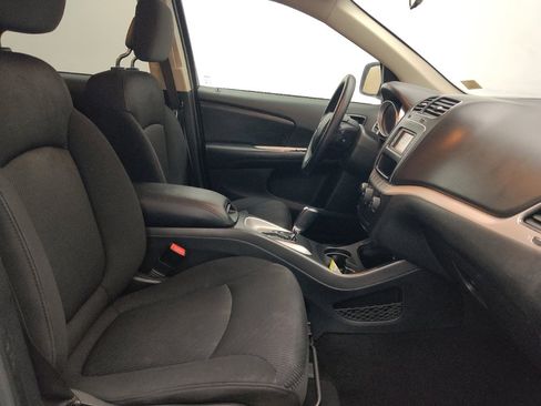 Used 2018 Dodge Journey SE FWD image 21
