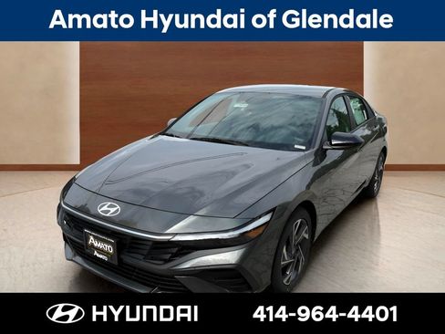 Used 2025 Hyundai Elantra Sport FWD image 1