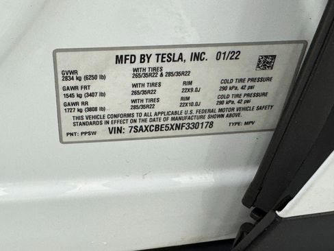 Used 2022 Tesla Model X image 51