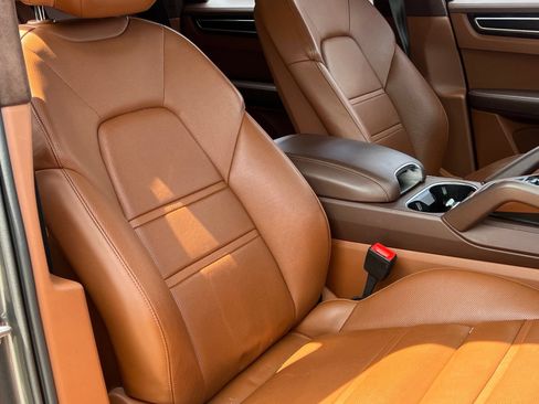 Certified 2023 Porsche Cayenne GTS AWD/4WD image 17