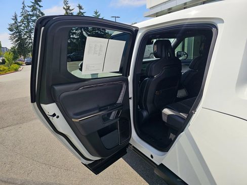 Used 2022 Rivian R1T Adventure AWD/4WD image 16