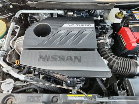 Used 2025 Nissan Rogue Platinum FWD image 9