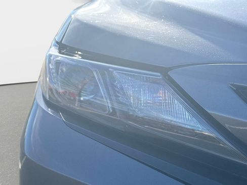 Used 2023 Toyota Camry SE image 11