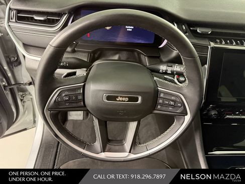 Used 2023 Jeep Grand Cherokee L Laredo AWD/4WD image 22