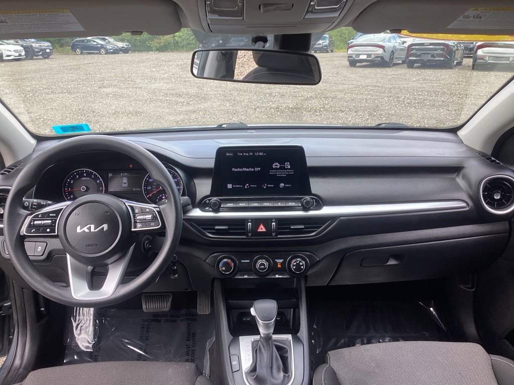 Certified 2023 Kia Forte LXS w/ LXS Technology Package FWD image 17