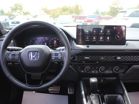 Used 2025 Honda Accord Sport image 26