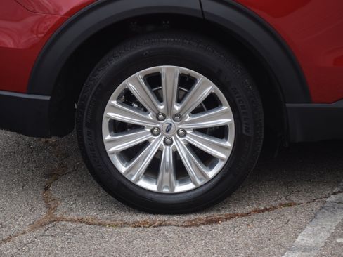 Used 2023 Ford Explorer Limited w/ Limited Technology Package image 31