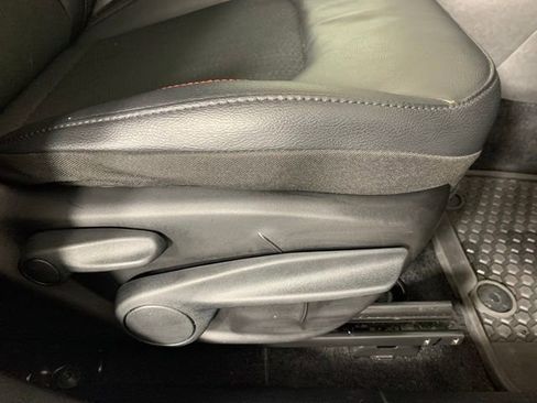 Used 2025 Jeep Compass Trailhawk image 25