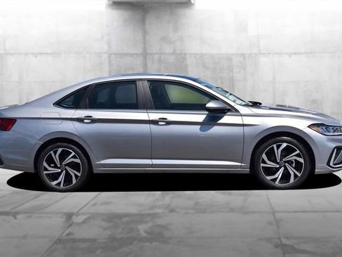 New 2026 Volkswagen Jetta SE FWD image 5