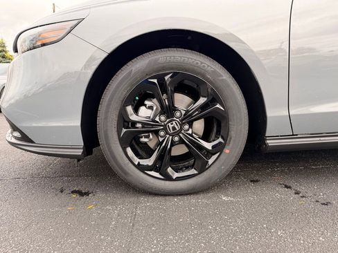 New 2025 Honda Accord SE image 18