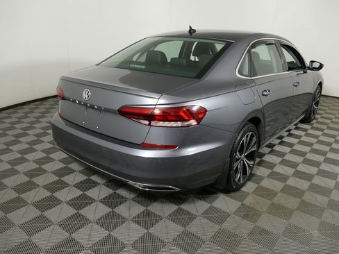 Used 2020 Volkswagen Passat 2.0T SEL image 3