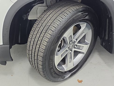 Certified 2025 Honda Pilot EX-L image 29