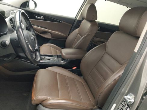 Used 2019 Kia Sorento SX w/ SX Touring Package image 17