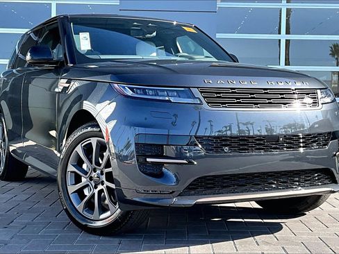 New 2026 Land Rover Range Rover Sport Dynamic SE image 2