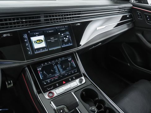 Used 2024 Audi RS Q8 image 21