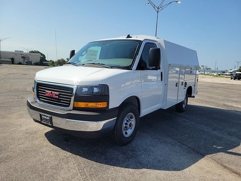 New 2025 GMC Savana 3500 w/ Power Convenience Package image 2