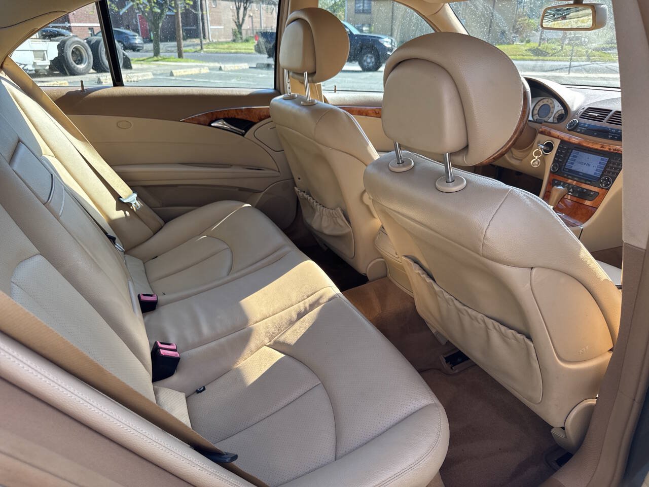 Used 2008 Mercedes-Benz E 350 4MATIC Sedan image 15