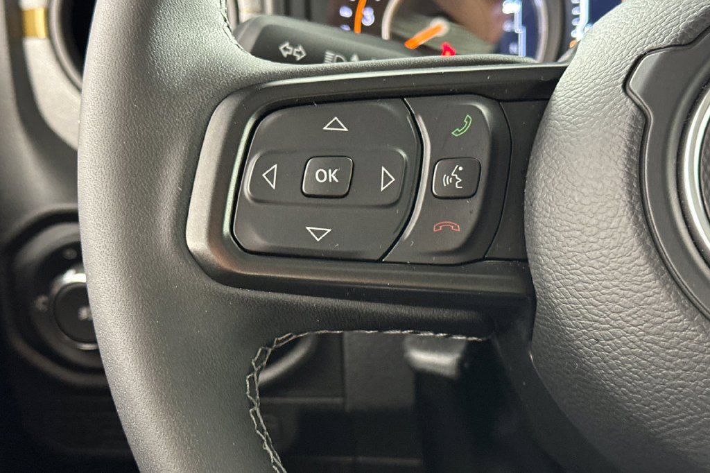 Used 2026 Jeep Wrangler Sport AWD/4WD image 27