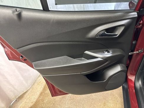 Certified 2024 Chevrolet Trax ACTIV w/ Sunroof Package FWD image 23