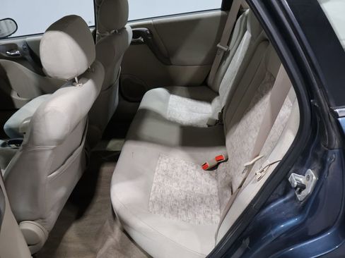 Used 2004 Saturn L-Series L300 image 16